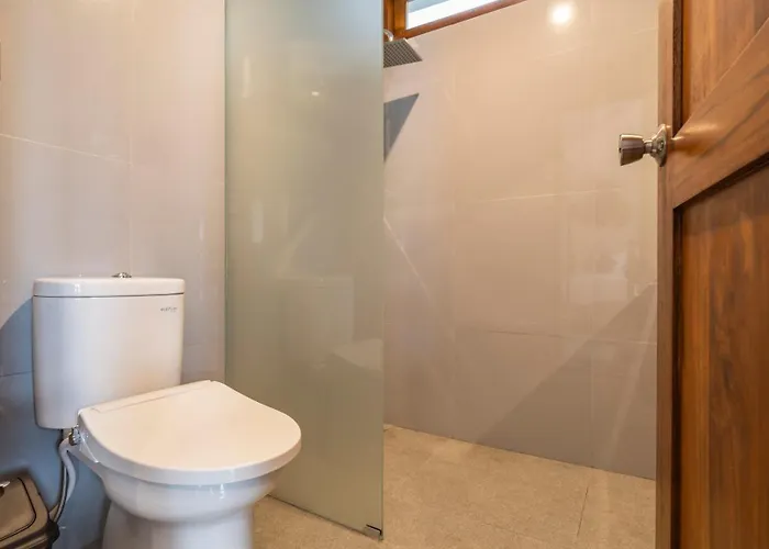 Khandra Kutuh Apartamento *
