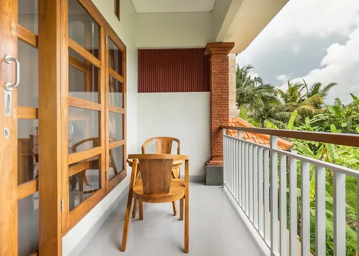 Khandra Kutuh Apartamento *