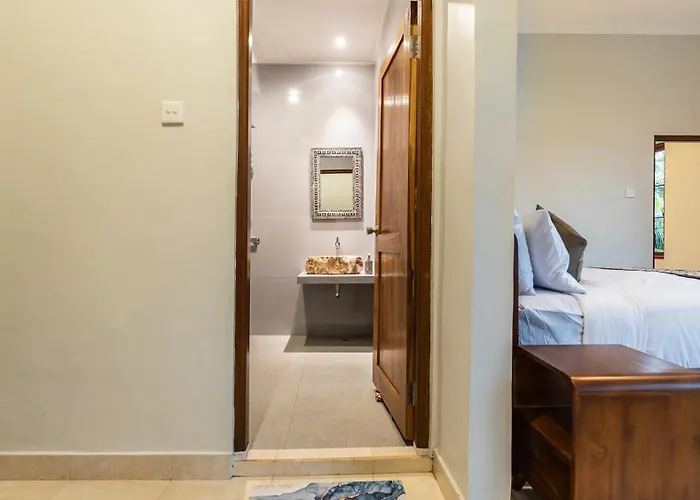 Khandra Kutuh Apartamento *